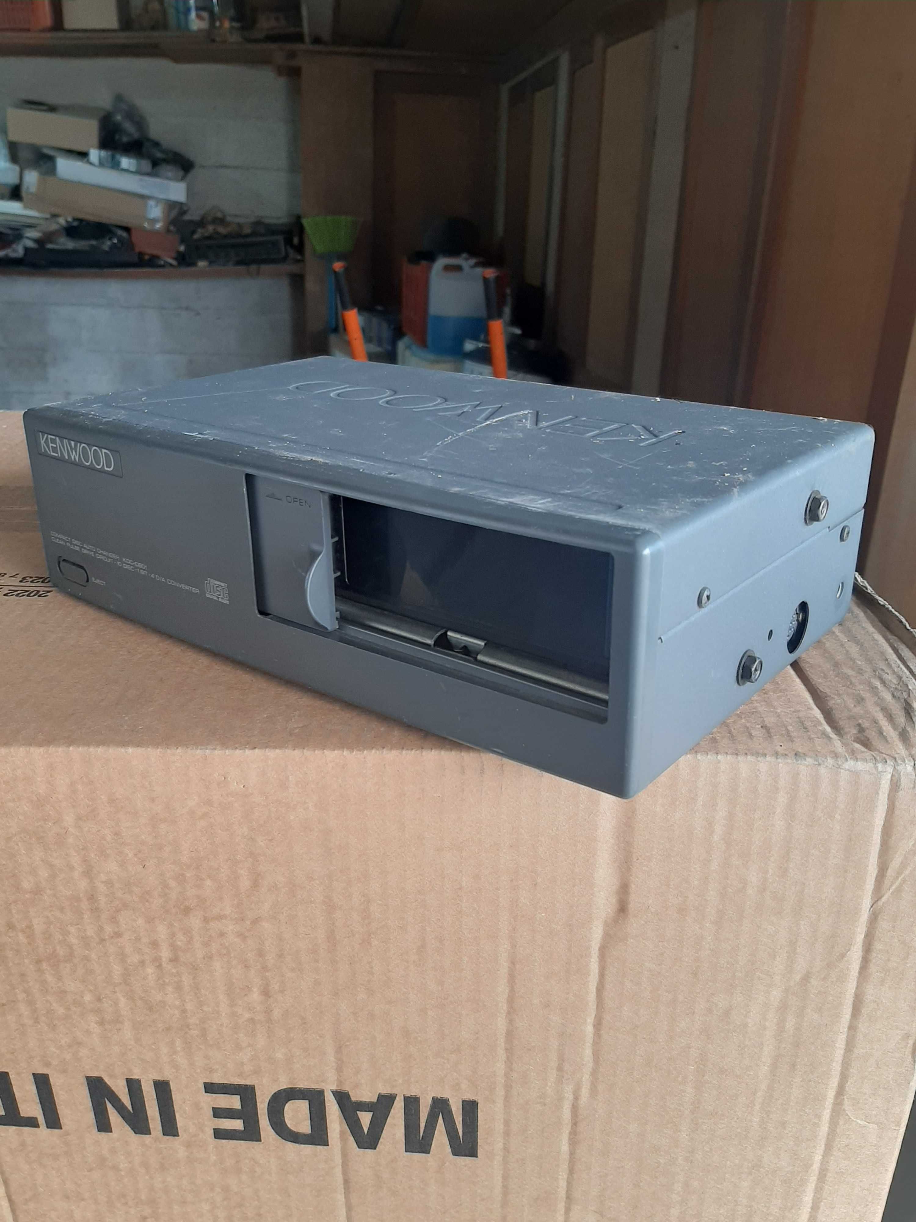 Cx de 10 cd's para automóvel como nova