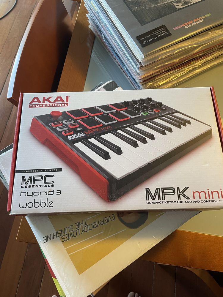 AKAI MPK Mini Keyboard + Pad