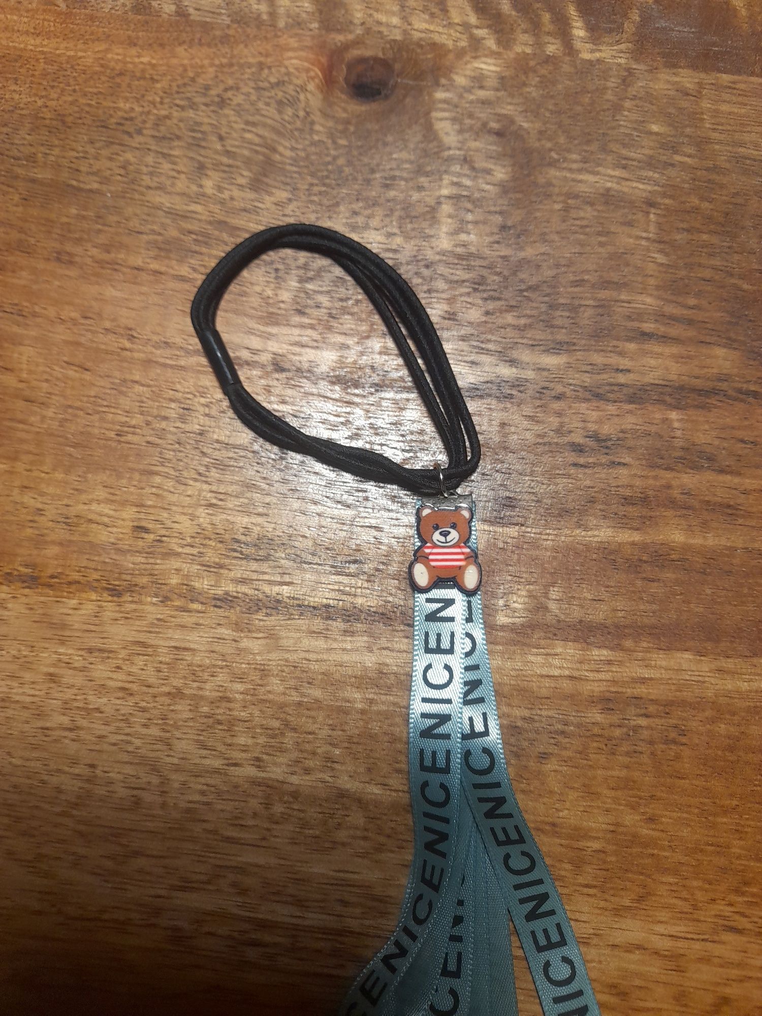 Gumka ozdobna ze wstążkami