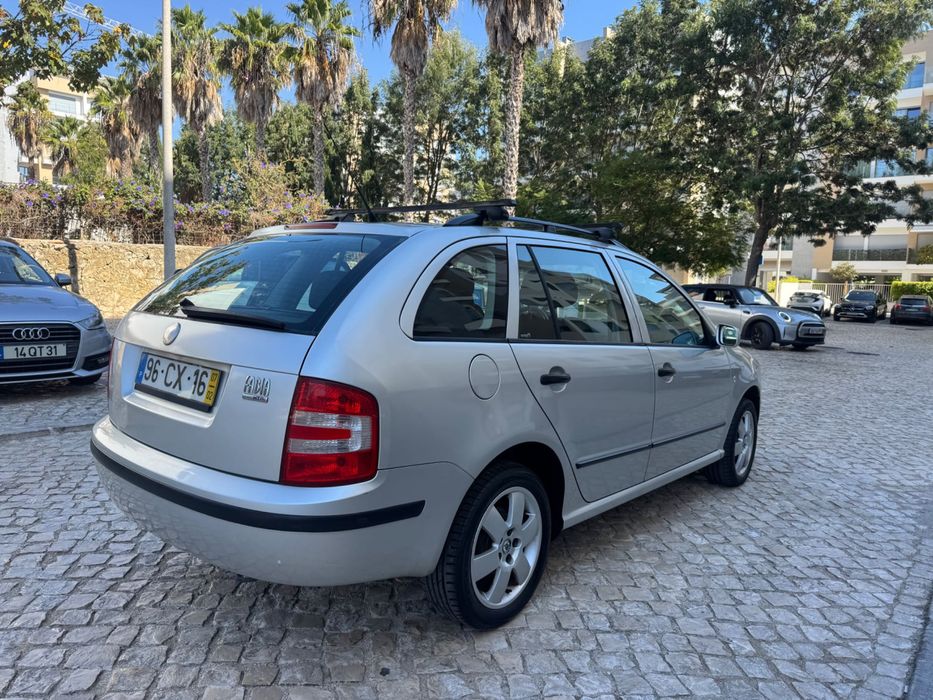 Skoda Fabia break 1.2 gasolina 64 cv único dono ( 135.600 km )