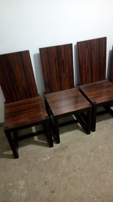 4 Krzesła do salonu