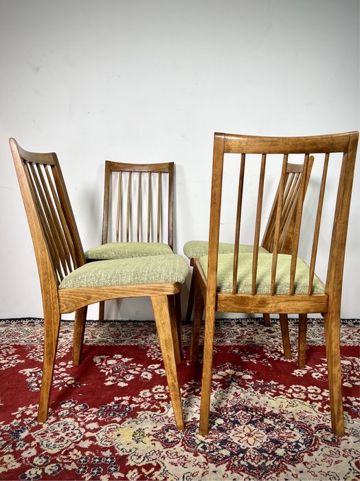 Krzesła PRL R. Hałas 200-157 szczeble buk mat vintage