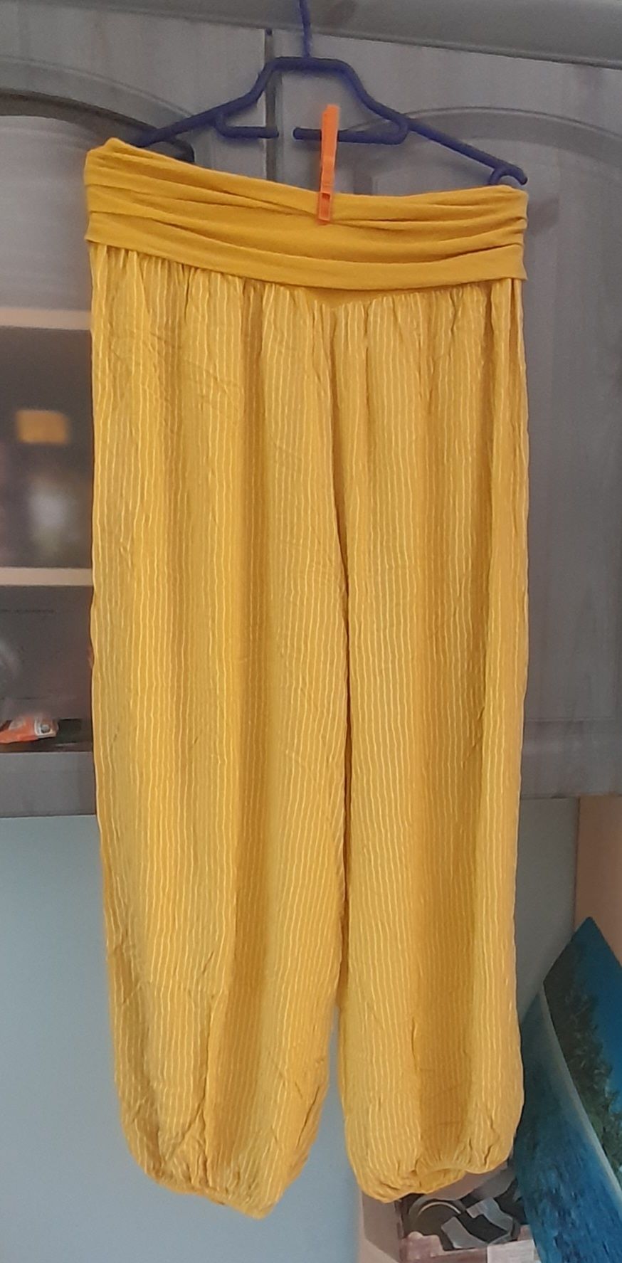 Luźne spodnie alladyna