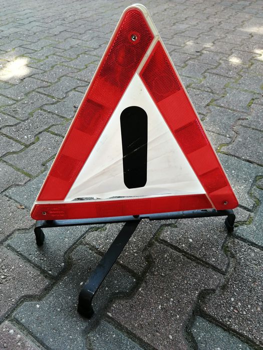 Niemiecki solidny trójkąt ostrzegawczy