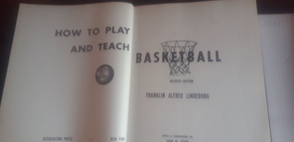 Conjunto de 4 Livros Basquetebol em Inglês