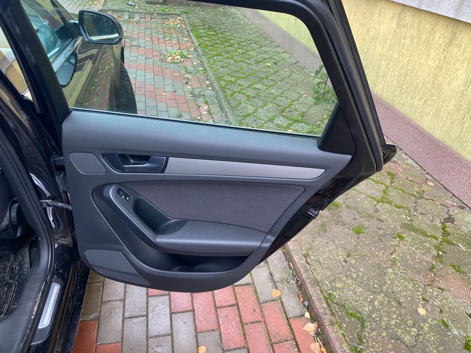 Ауді а4 б8 2011р