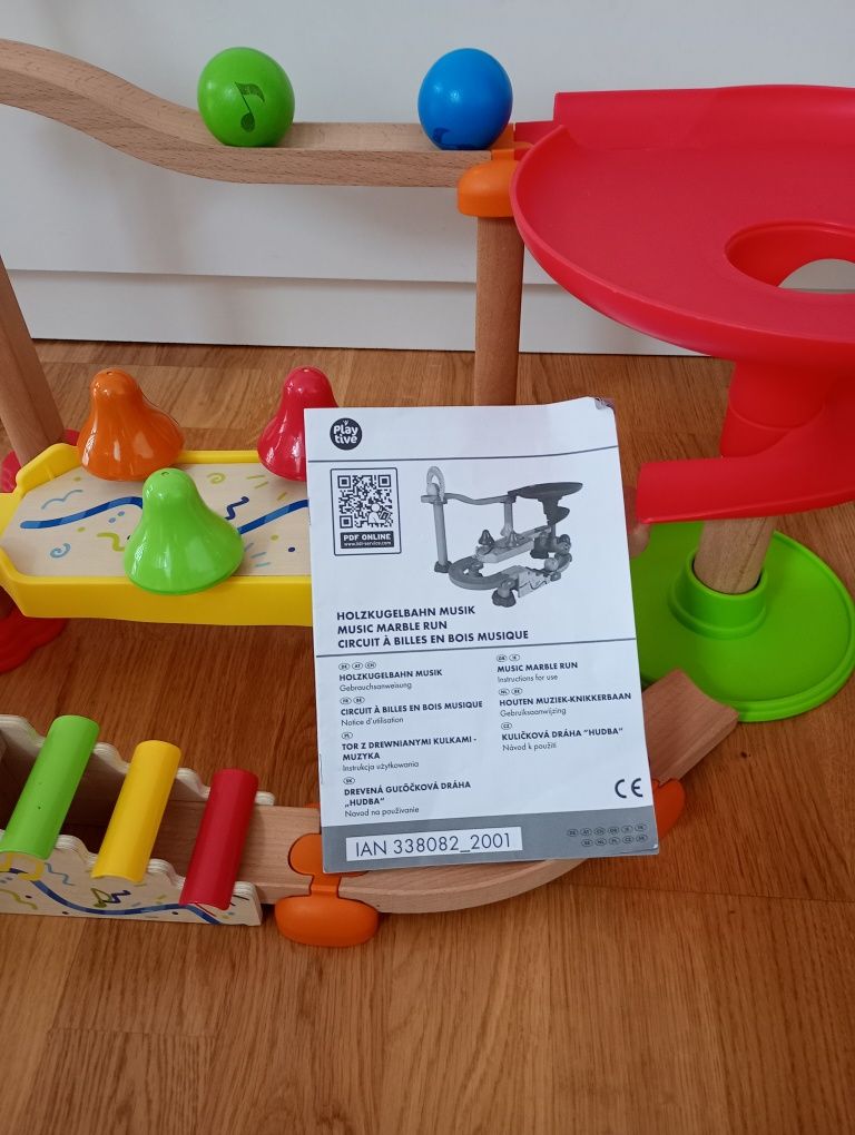 Drewniany tor kulkowy muzyczny Playtive