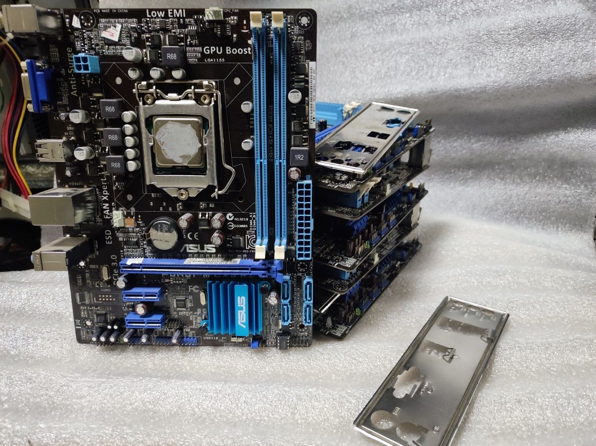 SALE! Материнська плата Asus P8H61-M LX3 R2.0 S1155 PCIe 3.0!