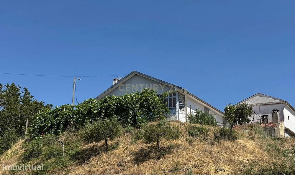 Casa Usada T5 e 2 casas de banho em Mofreita, Vinhais por 110.000€