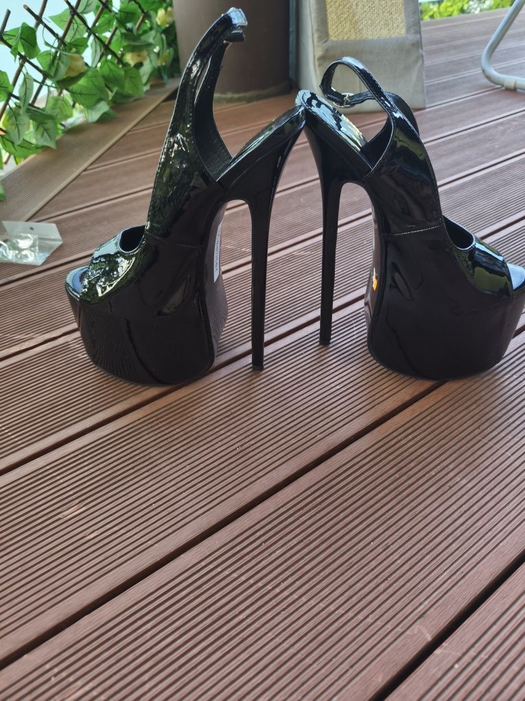 Buty do pool dance 24 cm