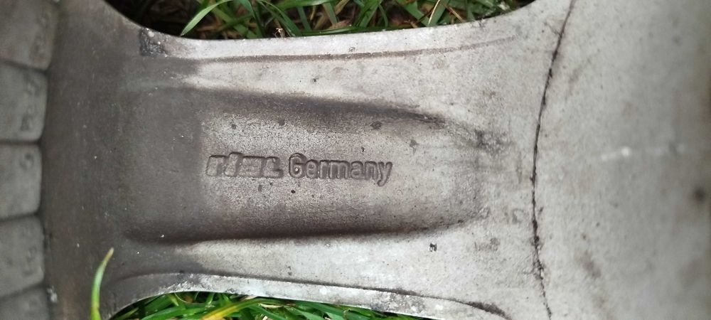 Koła z oponami na felgach Rial, 7J16, 5X120 z oponami letnimi