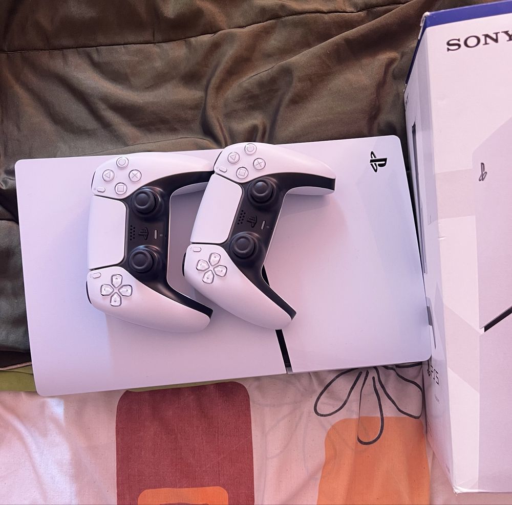 Playstation 5 + 2 Comandos + Pulse 3D +Base de Carregamento