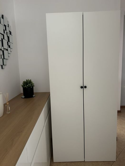 Roupeiro branco 2 portas