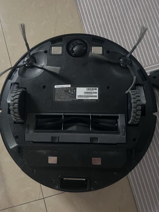 Robot sprzatajacy lenowo T1