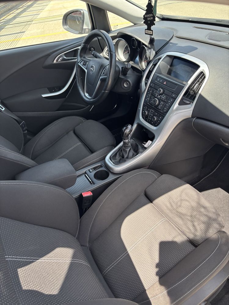 Opel astra J 1,7 cdti OPC line