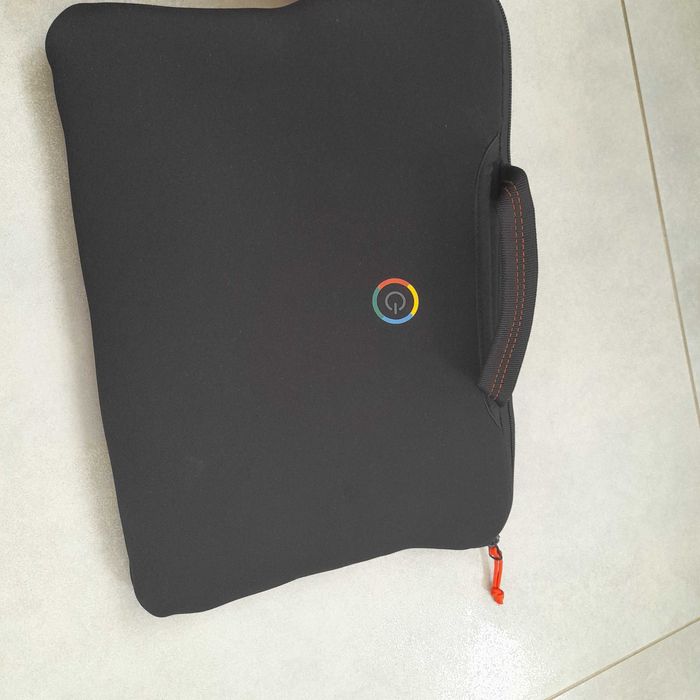 Etui / pokrowiec na laptopa 16" / 42cm Case logic