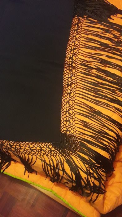 Lenços antigos e xailes