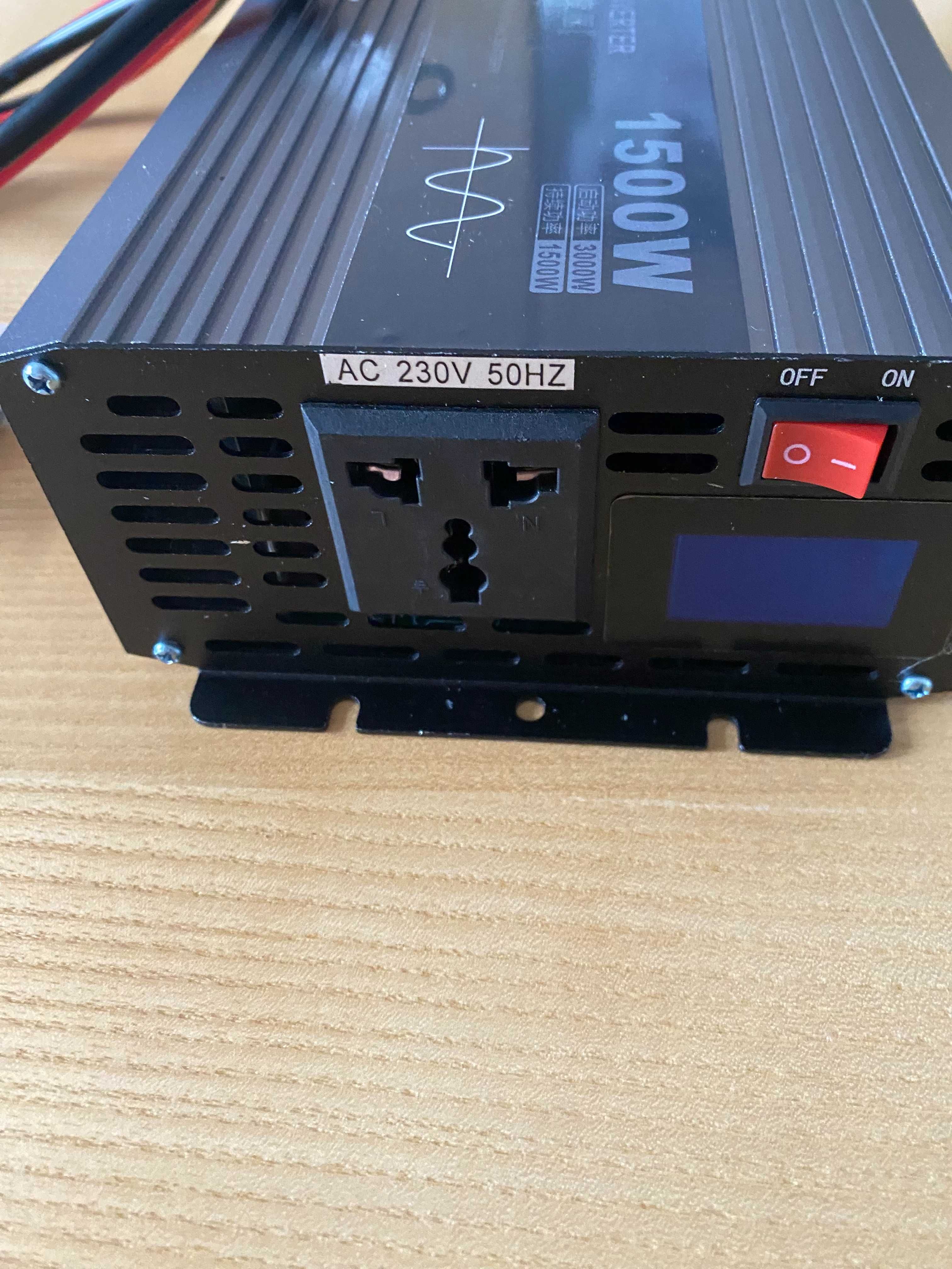 Інвертор 1500 W Чистий синус LCD