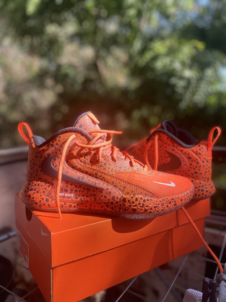 Спортивні кроссівки NIKE REACT HYPERSET 2