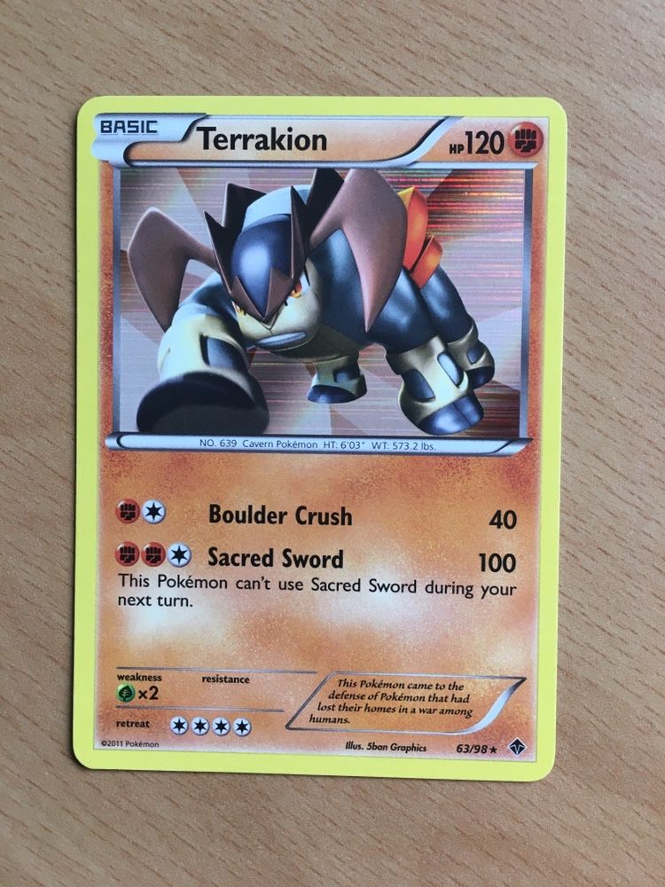 3 Cartas Pokémon Holográficas Raras (Terrakion).