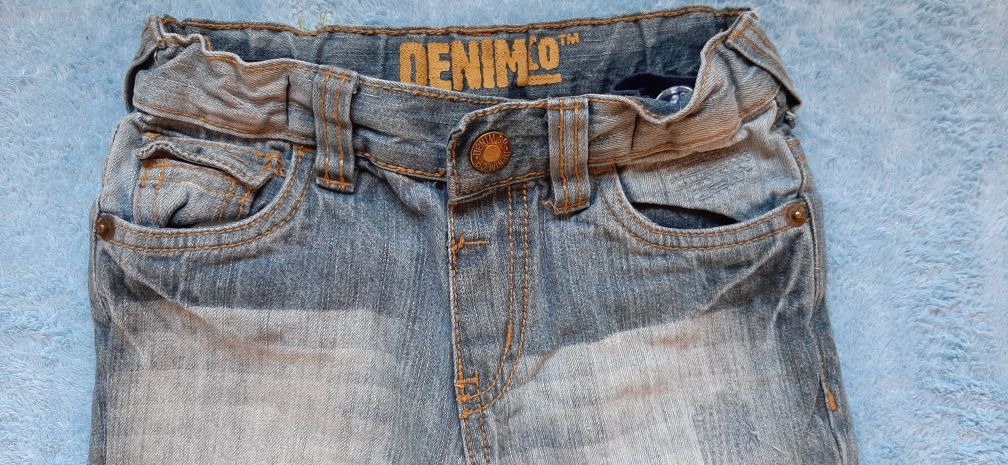 Krótkie spodenki jeansowe, r.110, 4-5 lat