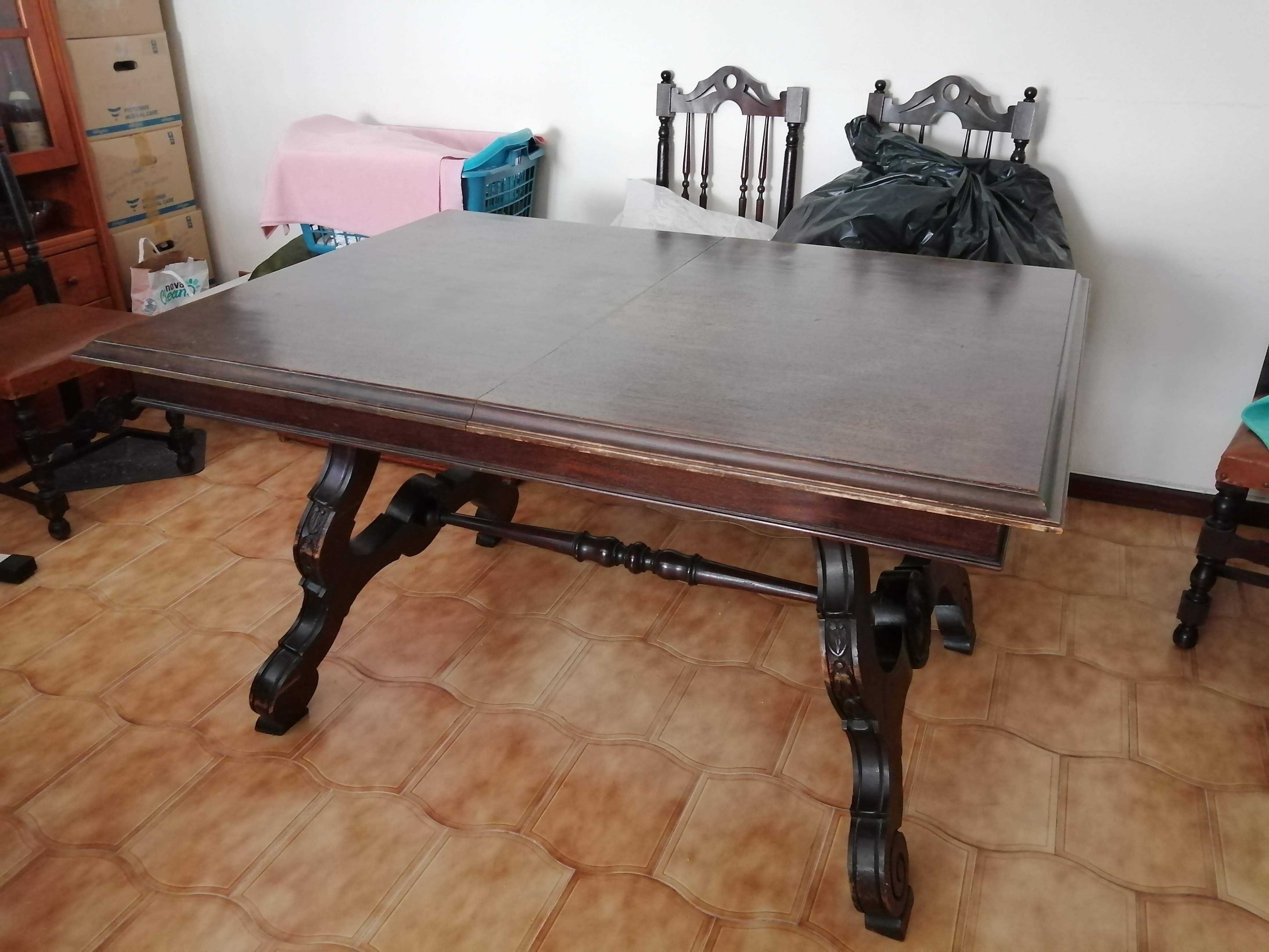 Mesa de jantar extensível 6 a 8 lugares