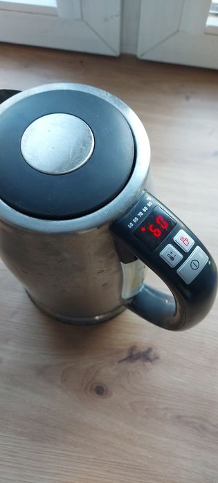 Czajnik AEG KE0903 regulacja temperatury przecieka
