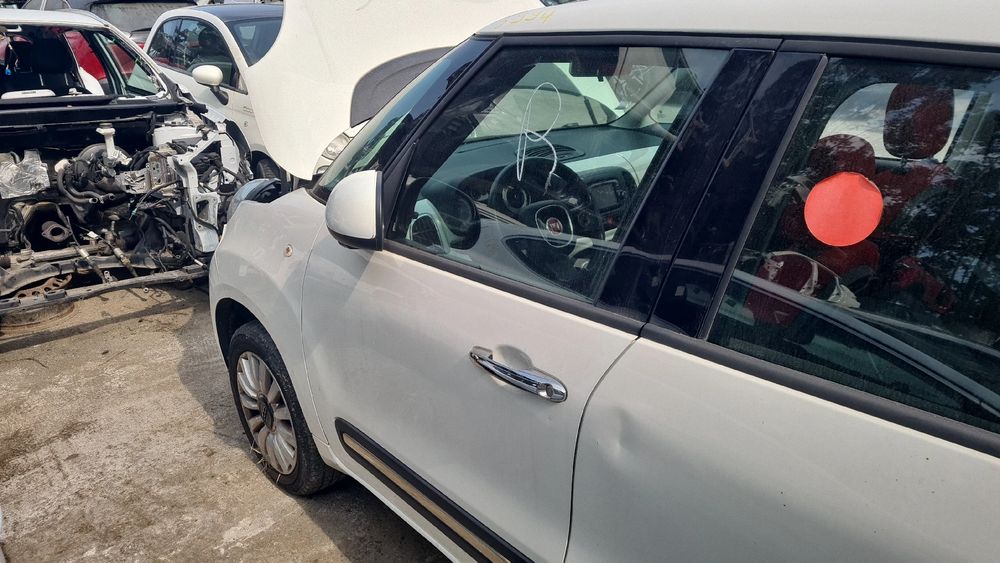 Porta frente esquerda FIAT 500L (351_, 352_)