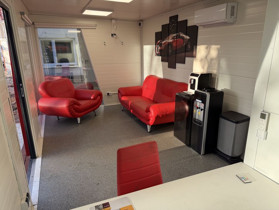 Lokal w centrum miasta * do wynajcia * 20 metrow * zaplecze sanitarne