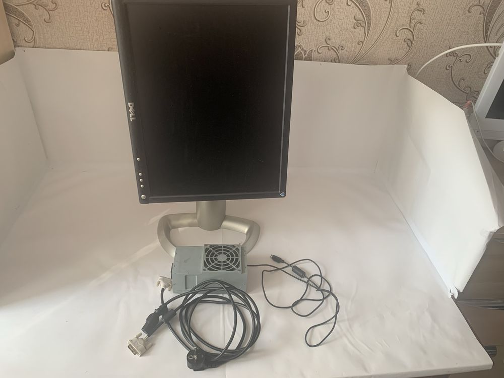 Продам монитор 20" Dell 2001FP