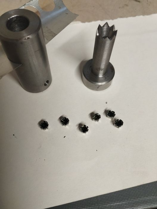 Przyrząd do robienia miseczek kapiszonów 4mm