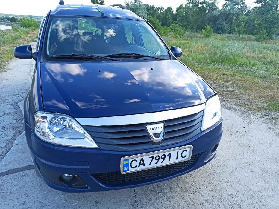 Продам Dacia logan mcv