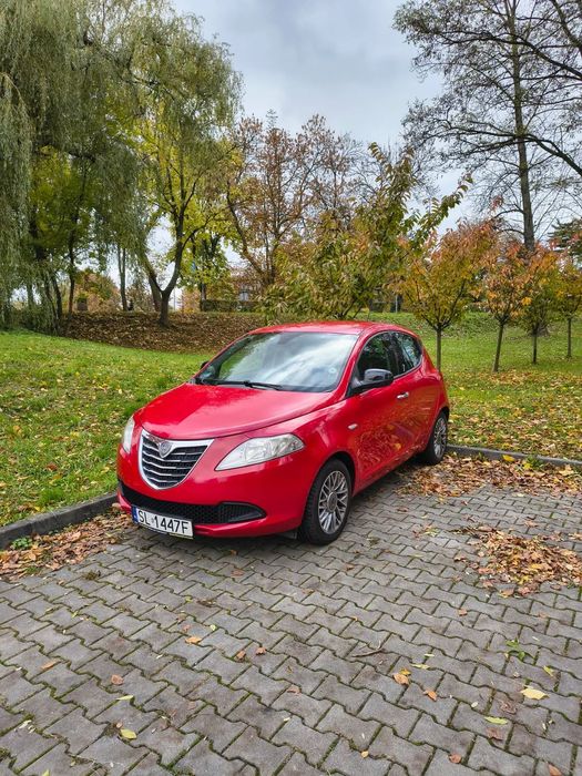 Lancia Ypsilon Elegancki fiat do miasta