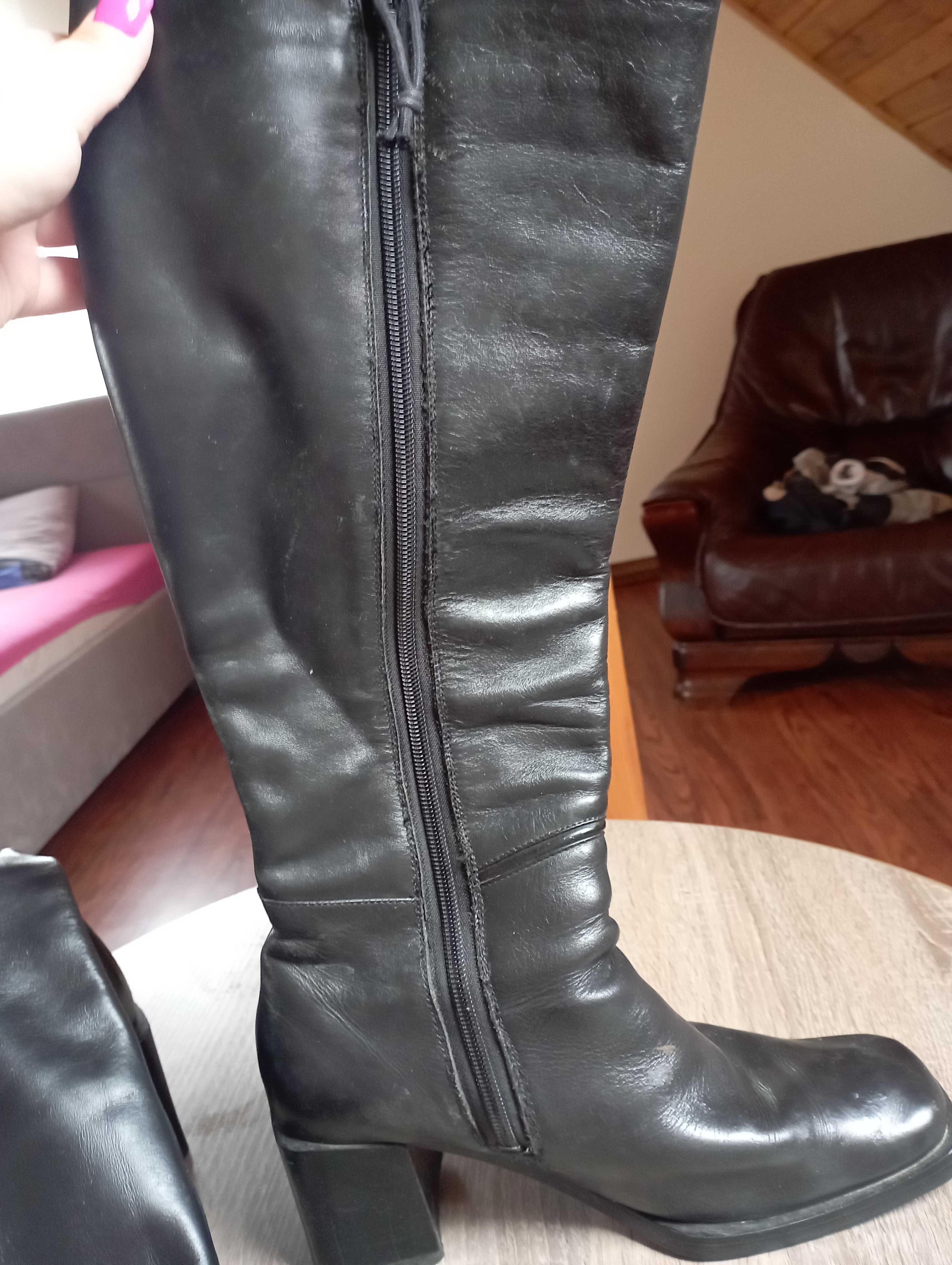 Buty na grubym obcasie styl gounge