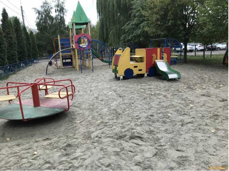 Продаж 2-к квартири 72,1 м2 м.Київ, вул.Драгоманова, 6-А  82000 $