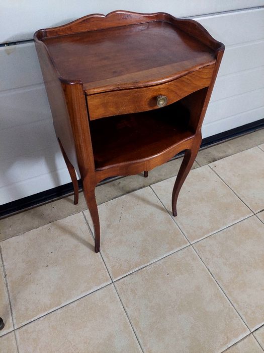 1 mesa de apoio vintage