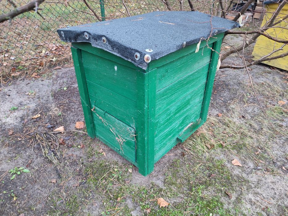 Zielony ul ozdoba do ogrodu, schronienie dla owadów