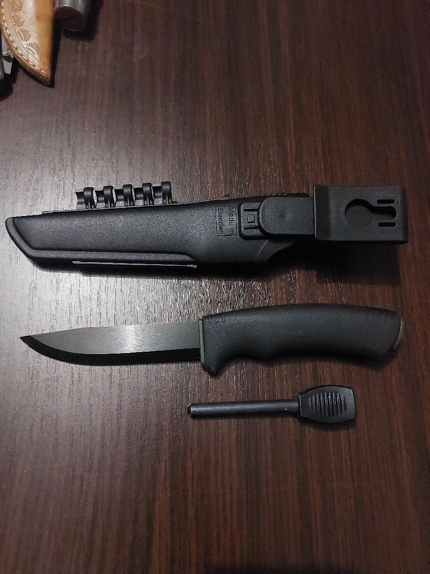 Mora bushcraft black