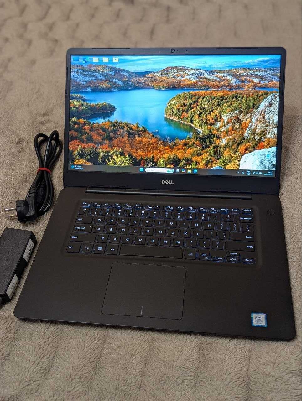 Dell Vostro 5581 /i5-8265U/ 16GB RAM/256 SSD / 500GB HDD/FHD IPS 15.6"