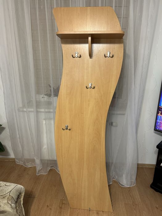 Wieszak wiszący ścienny do przedpokoju