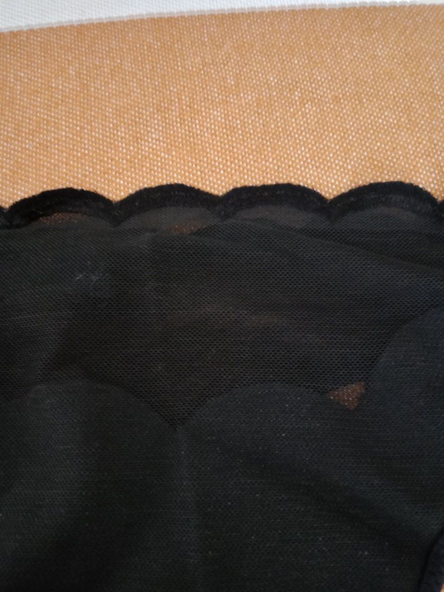 Majtki i stringi damskie.