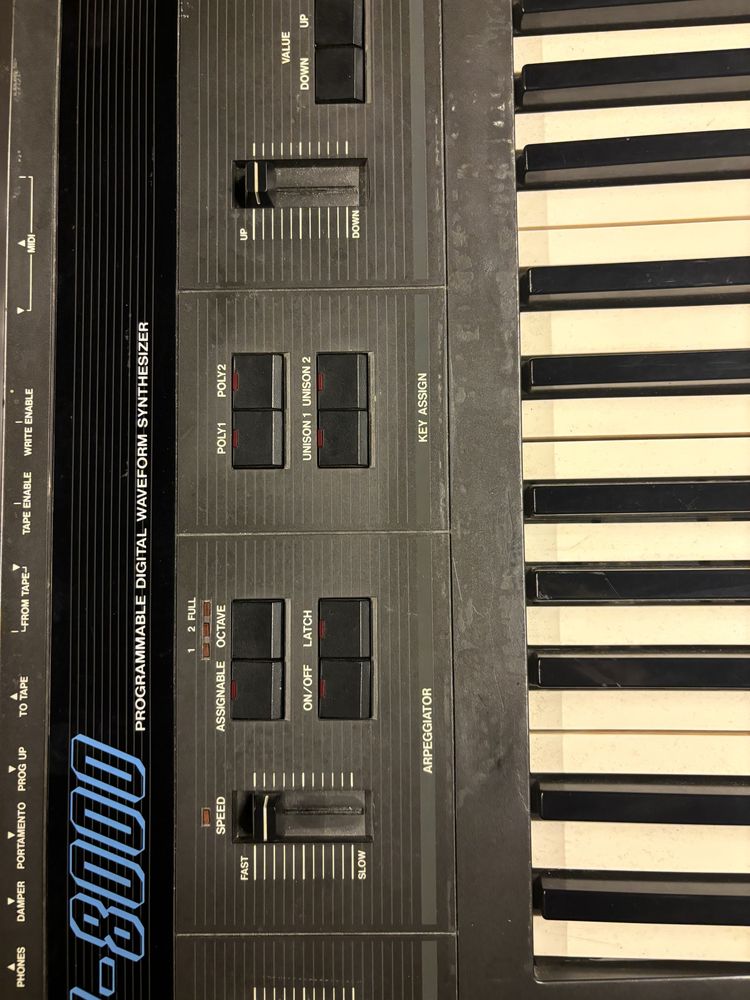 Syntezator korg dw-8000