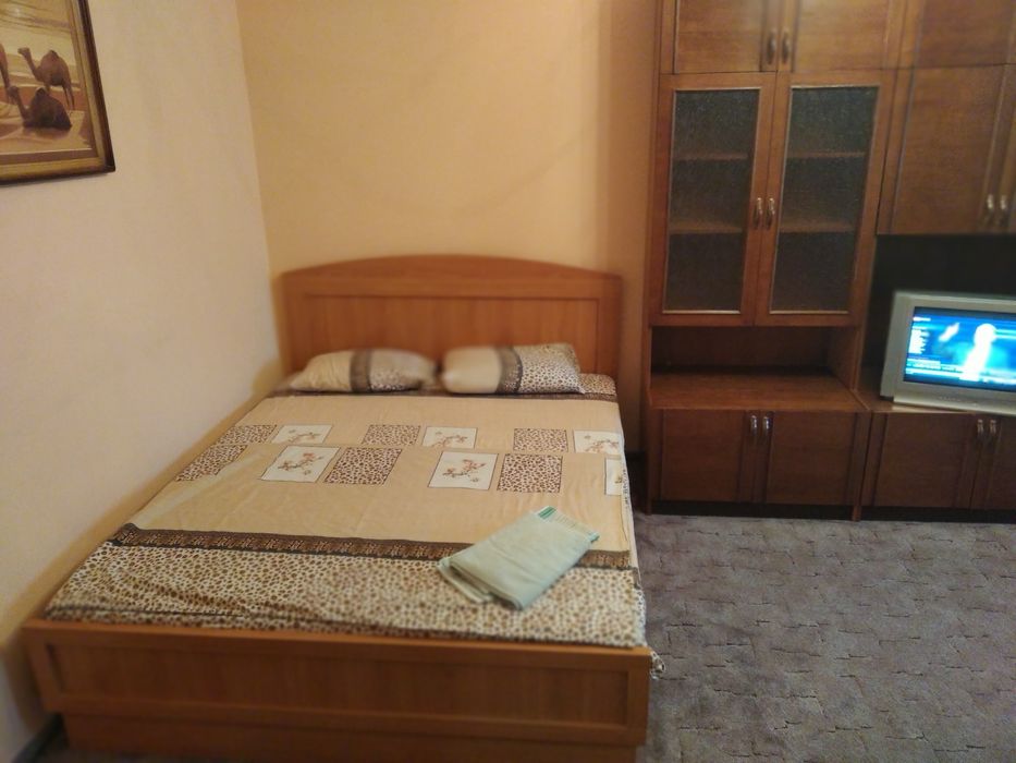 Квартира погодинно, подобово в районі  ТЦ"Дастор"