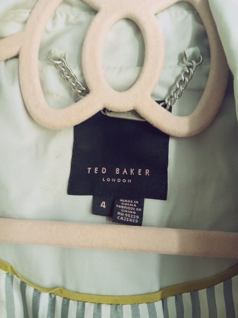 Markowy płaszcz trench TED BAKER  beżowy nude elegancki midi z paskiem