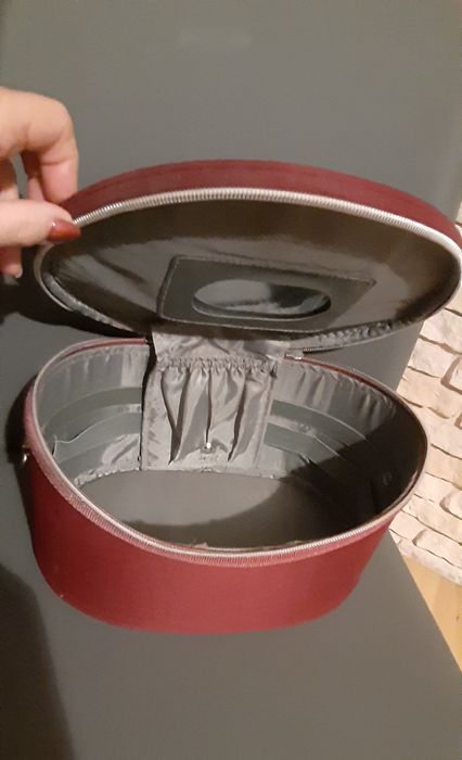 Kuferek kosmetyczka damska