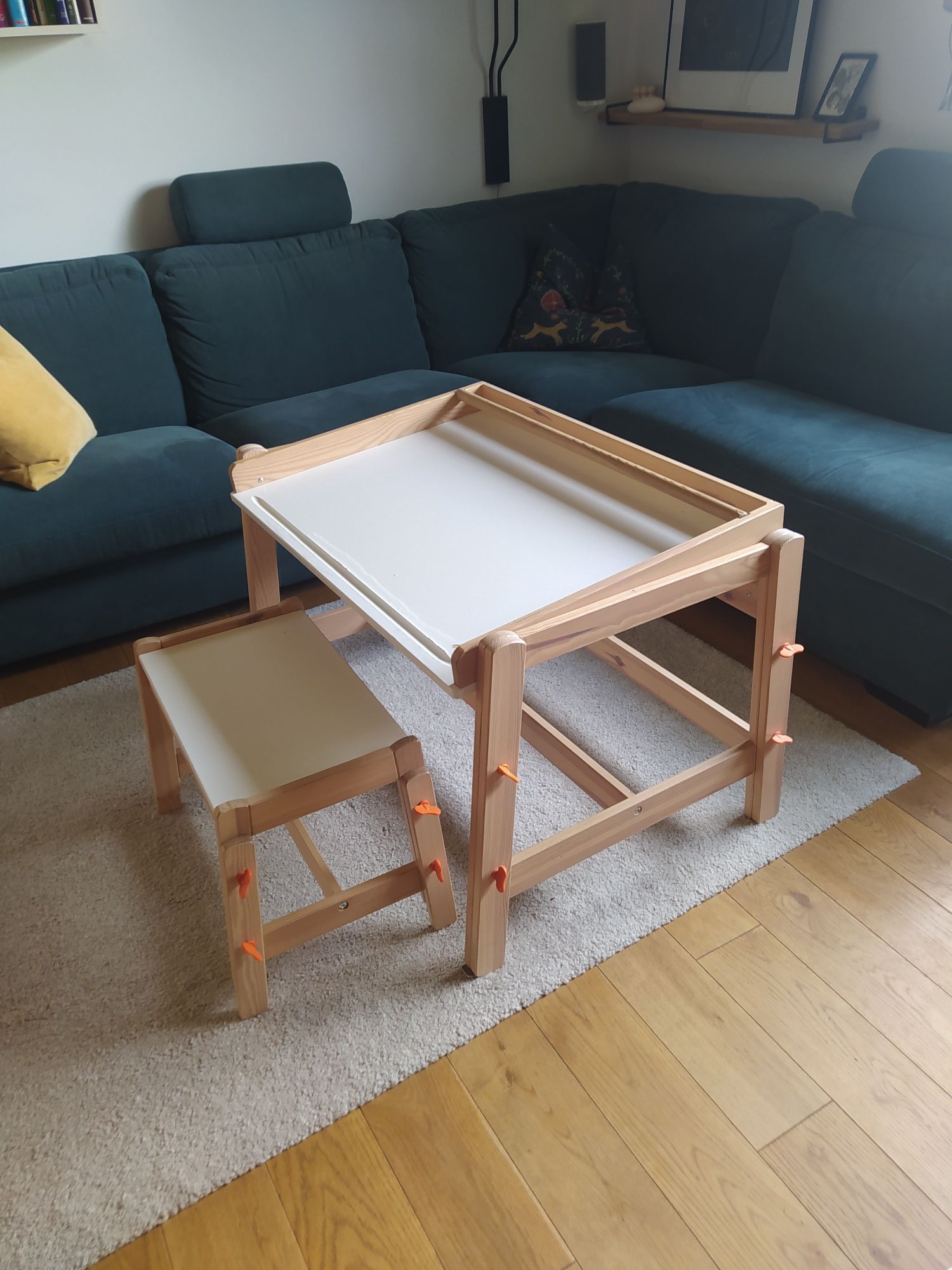 Zestaw regulowanego biurka z ławką Ikea Flisat