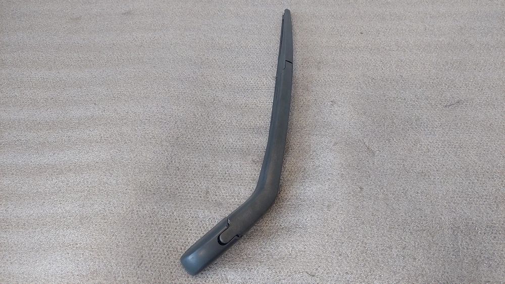 Haste / braço de escova limpa vidros trás TOYOTA Yaris (_P13_)