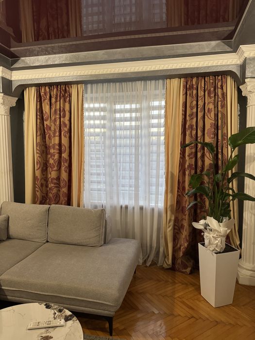 Продам 2 штори, дуже гарні!