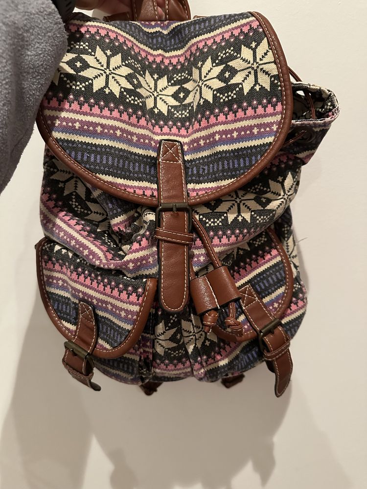 Mochila em bom estado