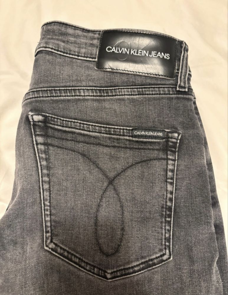 Calças Calvin Klein